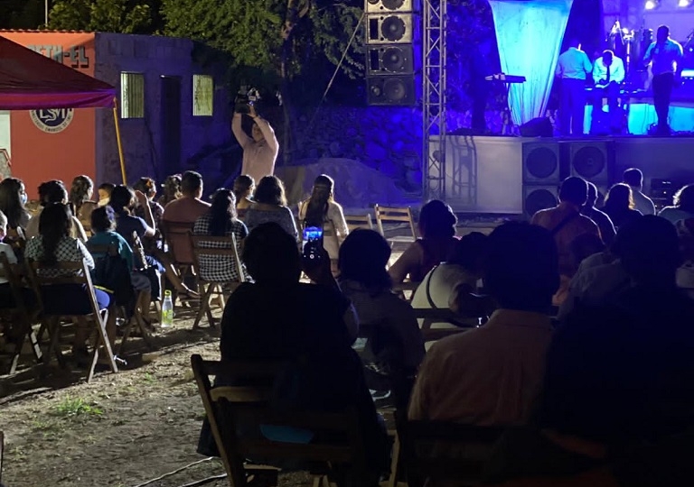 Church 3 / Iglesia 3